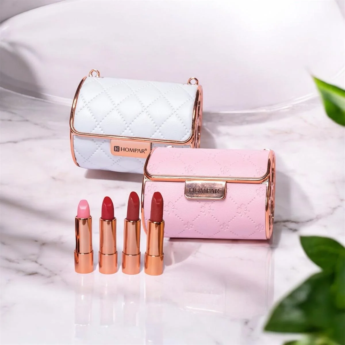 ￼Hompar ของแท้ ชุดลิปสติก ลิปกลอส เนื้อแมตต์กํามะหยี่ ติดทนนาน ให้ความชุ่มชื้น 4 ชิ้น
