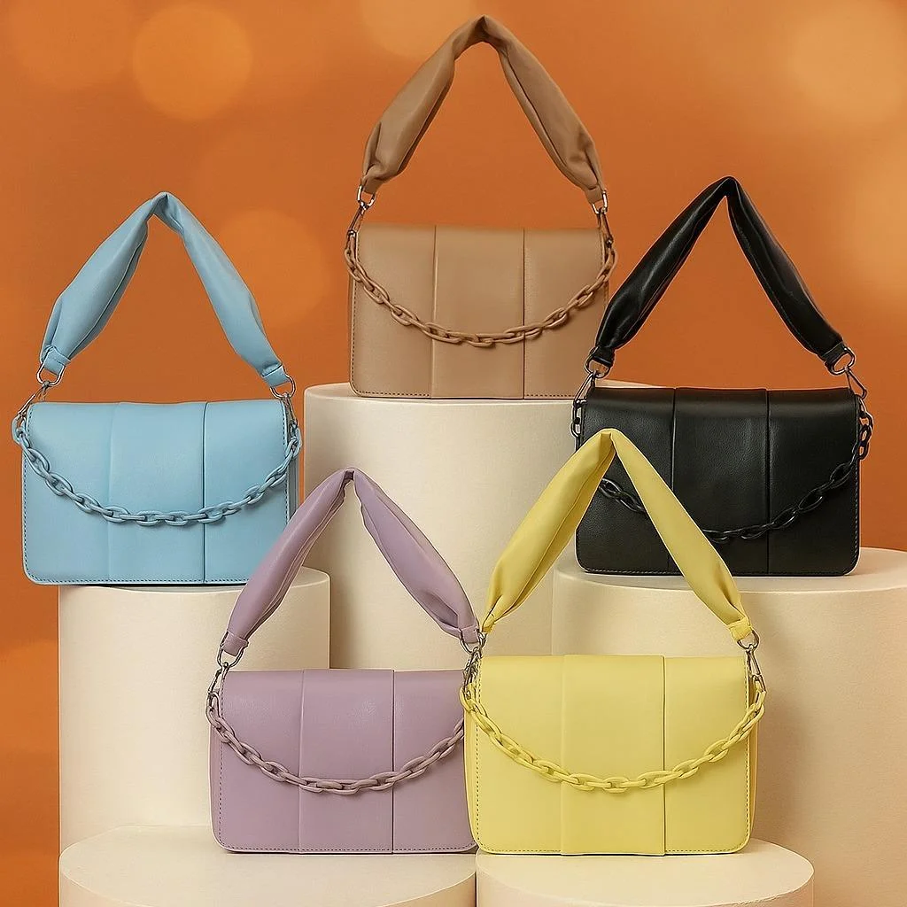 กระเป๋าแฟชั่น รุ่น 88027-1 ทรง Soft Box พับฝา ดีไซน์เรียบหรู สายหูจับหนานุ่ม วัสดุหนัง PU