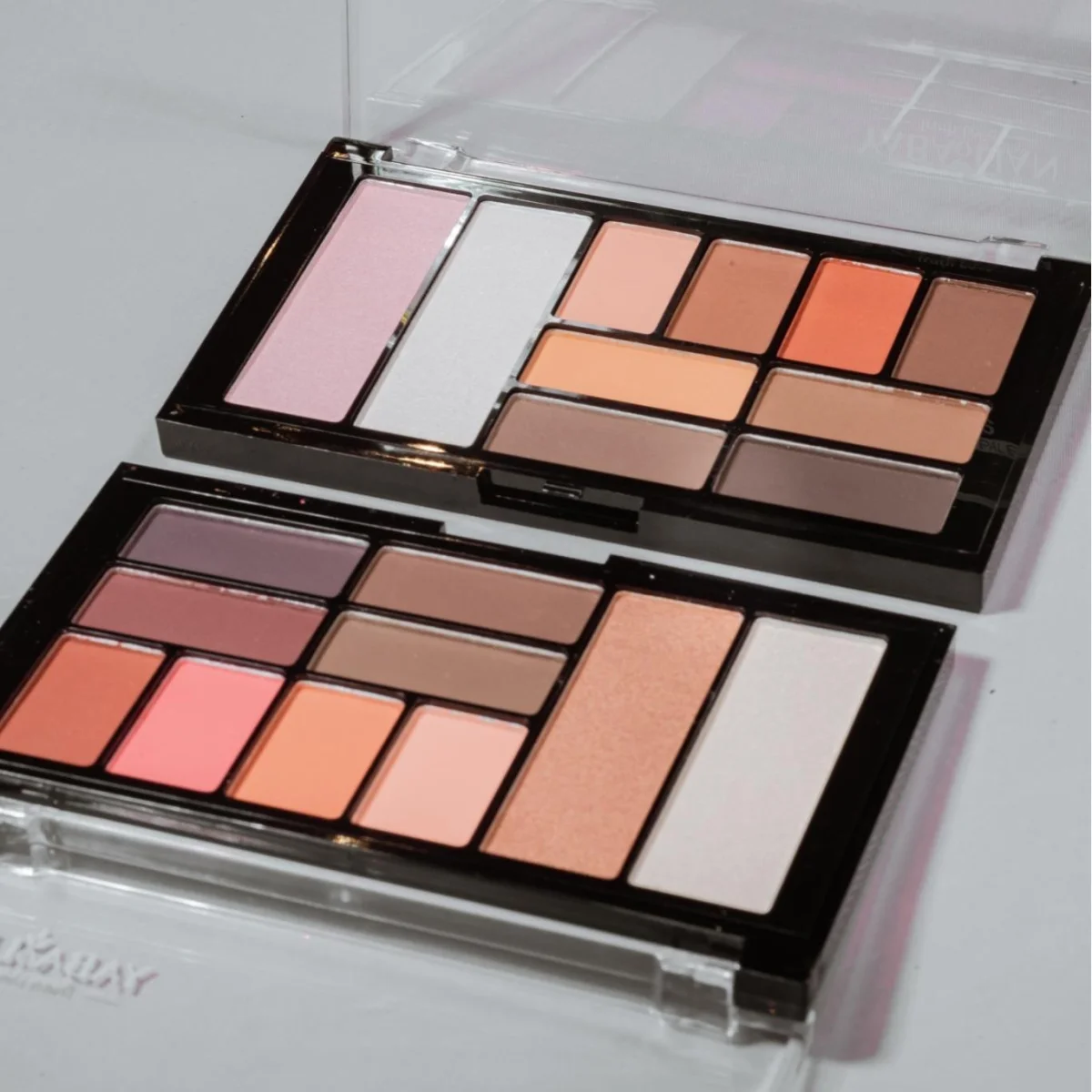 C9 Eye Shadow 10 สี ซีไนน์ อายแชโดว์