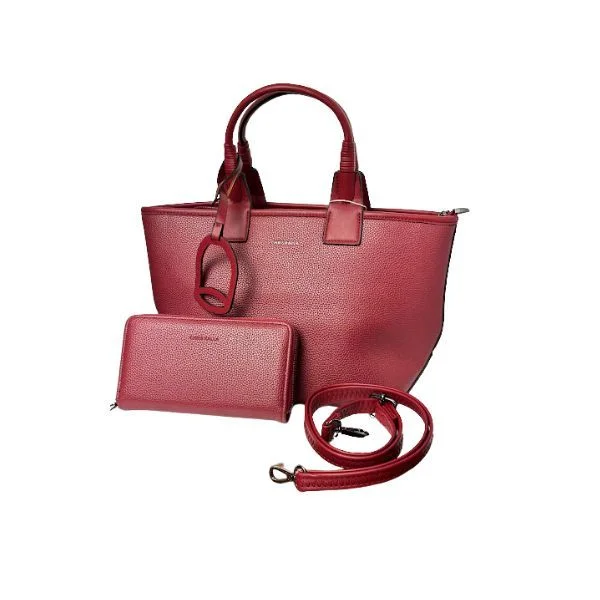 กระเป๋าถือผู้หญิงรุ่น  CHRIS KALLA หมายเลขรุ่น3329# ซึ่งเป็นกระเป๋าทรงแข็ง  ที่ดีไซน์เรียบหรู